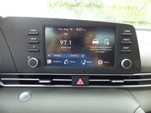 Used 2026 Hyundai Elantra Sport FWD image 28