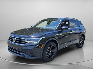 Used 2024 Volkswagen Tiguan SE R-Line FWD video 1