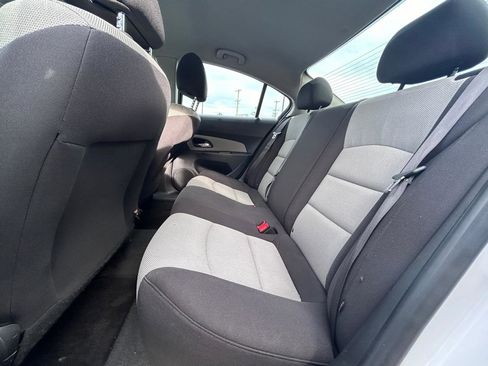 Used 2016 Chevrolet Cruze LS FWD image 11
