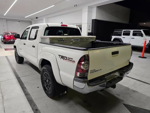 Used 2012 Toyota Tacoma 4x4 Double Cab w/ TRD Off-Road Pkg image 4