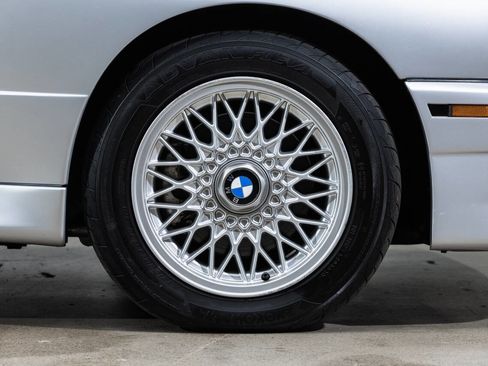 Used 1990 BMW M3 Coupe image 40