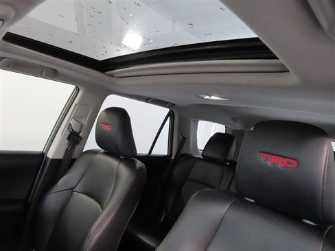 Used 2023 Toyota 4Runner TRD Off-Road Premium w/ Moonroof Package AWD/4WD image 16