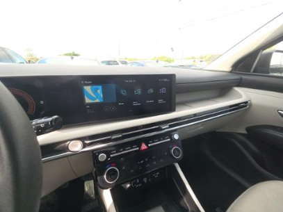 Used 2025 Hyundai Tucson SEL FWD image 14