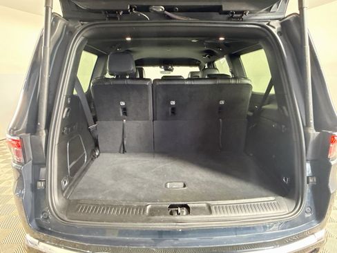 Used 2024 Jeep Wagoneer Series II w/ Flexible Seating Group RWD image 35