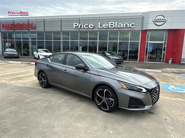 Certified 2023 Nissan Altima 2.5 SR FWD image 1