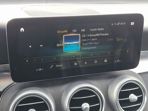 Used 2021 Mercedes-Benz GLC 300 4MATIC image 18