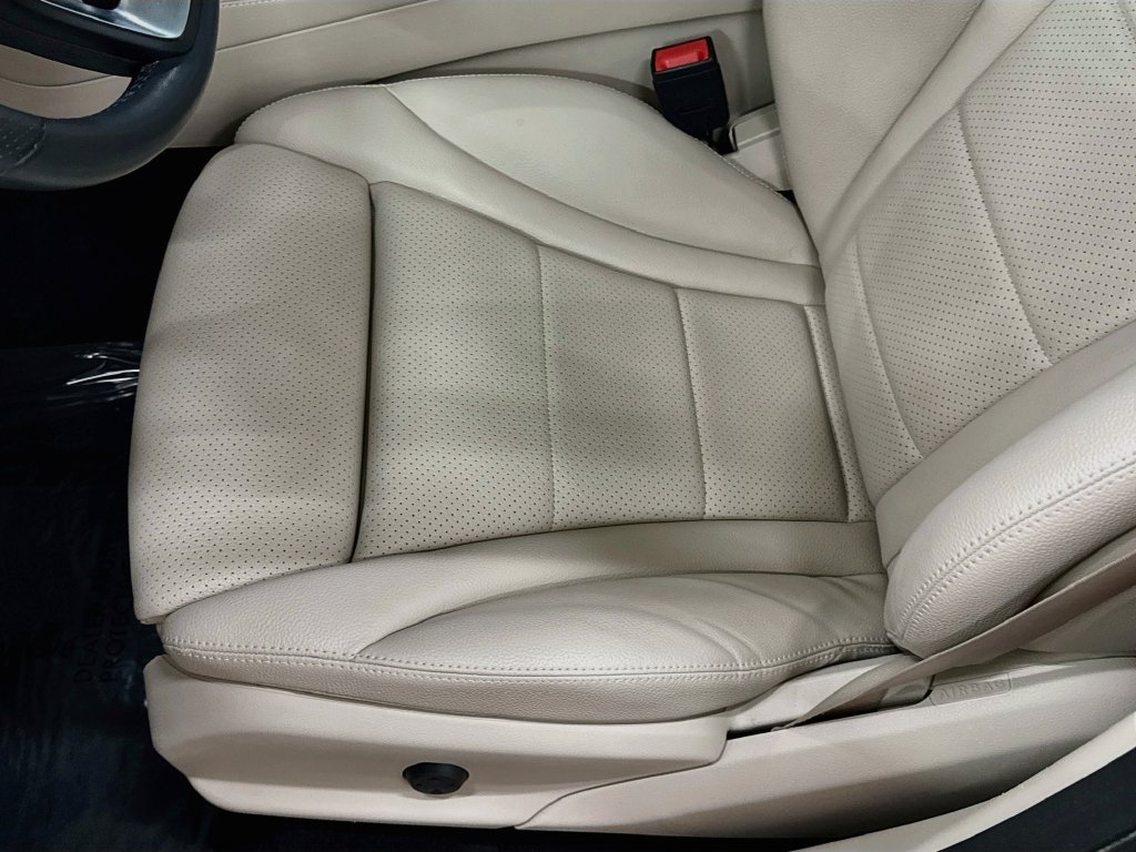 Used 2019 Mercedes-Benz GLC 300 4MATIC image 22