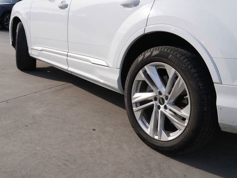 Used 2024 Audi Q7 3.0T Premium Plus image 9