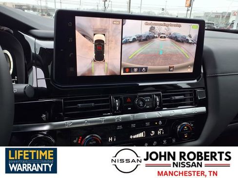 New 2026 Nissan Pathfinder SL image 6