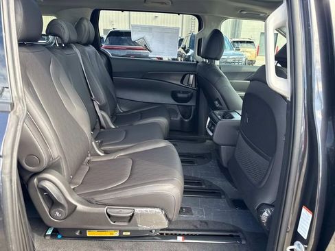 New 2026 Kia Carnival SX FWD image 10