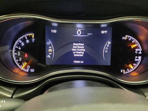 Used 2018 Jeep Grand Cherokee Limited RWD image 23