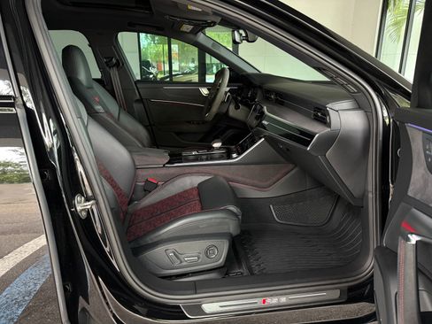 Used 2024 Audi RS 6 performance AWD/4WD image 32