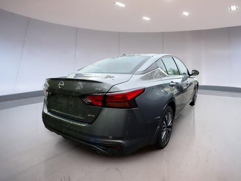 Used 2023 Nissan Altima 2.5 SV w/ SV Premium Package AWD/4WD image 4