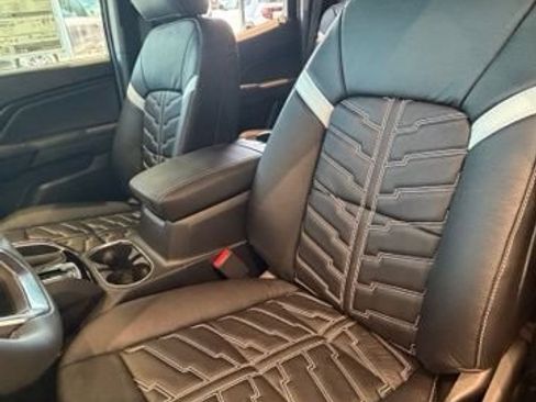 New 2026 GMC Canyon Elevation AWD/4WD image 10