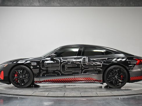 Used 2023 Audi RS e-tron GT image 17