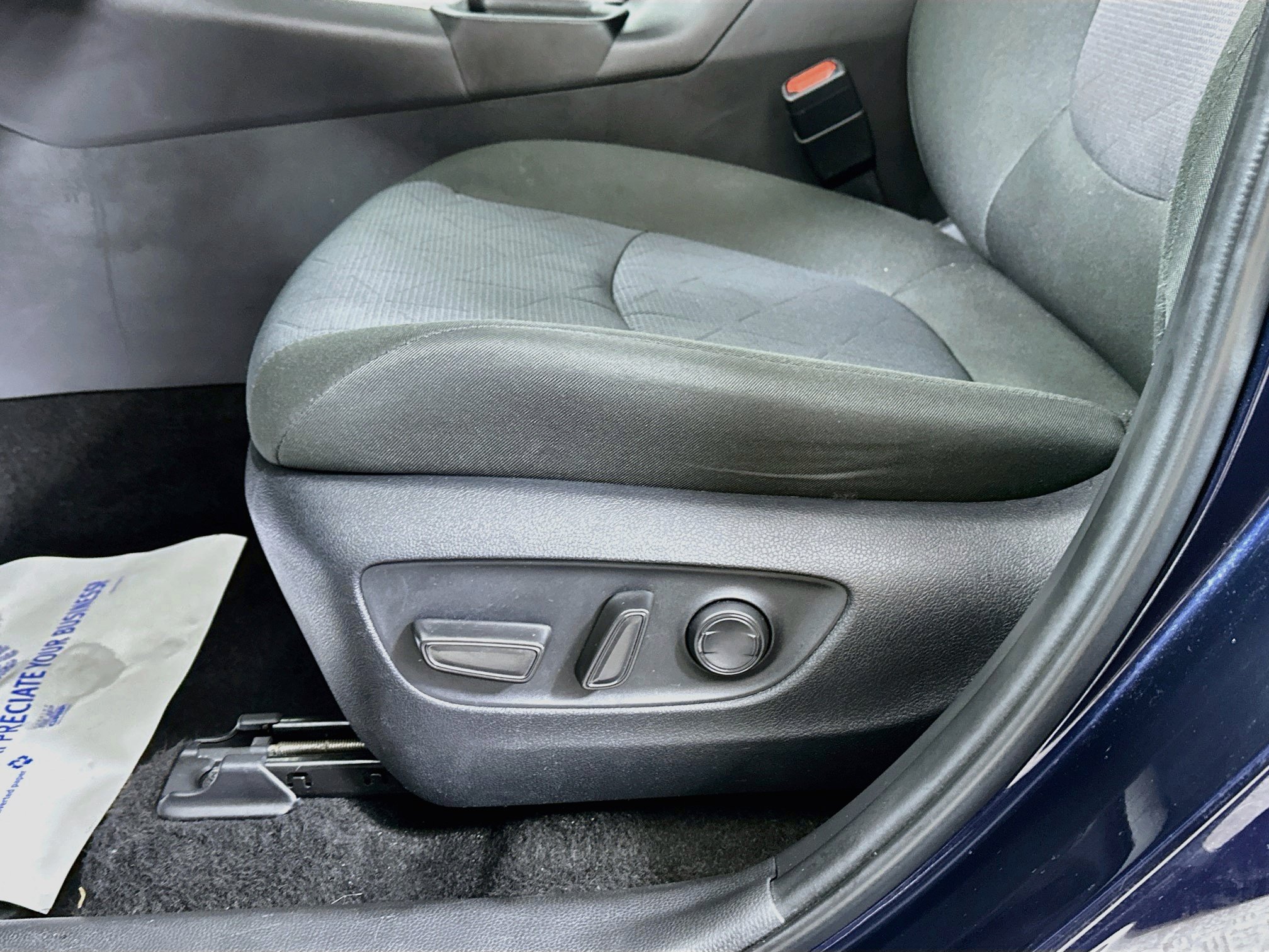 Certified 2025 Toyota RAV4 XLE AWD/4WD image 18