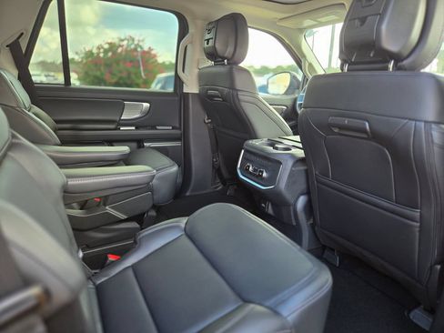 New 2026 Ford Expedition Platinum AWD/4WD image 11