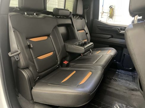 Used 2024 GMC Sierra 1500 AT4 w/ AT4 Premium Package AWD/4WD image 21