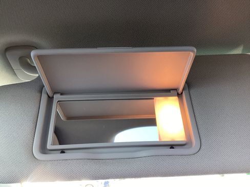 Used 2025 Honda Pilot Elite image 36