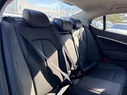 Used 2020 Genesis G70 2.0T image 15