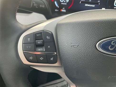 New 2026 Ford Explorer Active w/ Active Comfort Package image 19