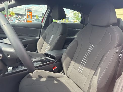 Certified 2026 Hyundai Elantra Sport FWD image 11