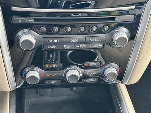 Used 2017 Nissan Pathfinder SV FWD image 24