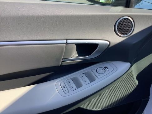 Certified 2025 Hyundai Sonata SEL image 18