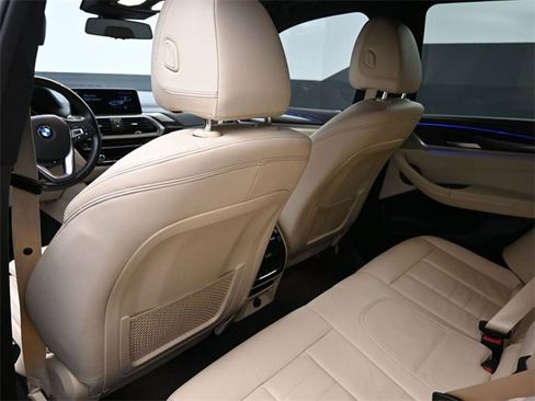 Used 2019 BMW X3 sDrive30i w/ Premium Package image 16