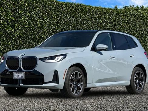 Used 2025 BMW X3 xDrive30i w/ Premium Package AWD/4WD image 8