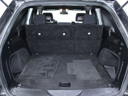 Used 2016 Jeep Grand Cherokee Laredo w/ Quick Order Package 23E image 21