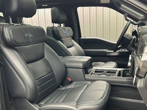 Used 2025 Ford F450 Platinum w/ FX4 Off-Road Package image 42