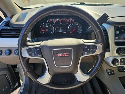 Used 2015 GMC Yukon XL SLT AWD/4WD image 25