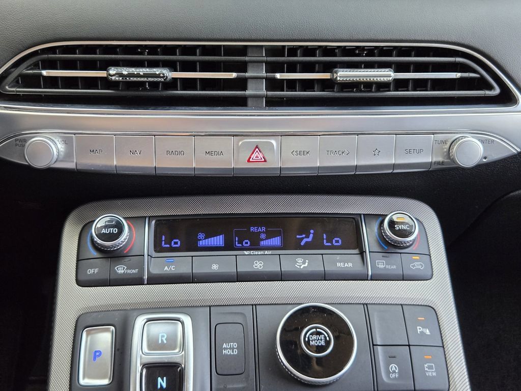 Used 2022 Hyundai Palisade Limited w/ Cargo Package FWD image 17