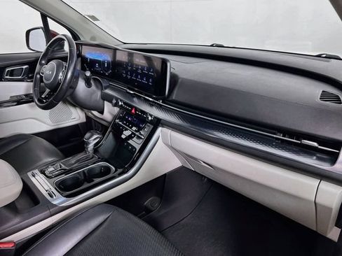 Used 2023 Kia Carnival SX Prestige FWD image 44