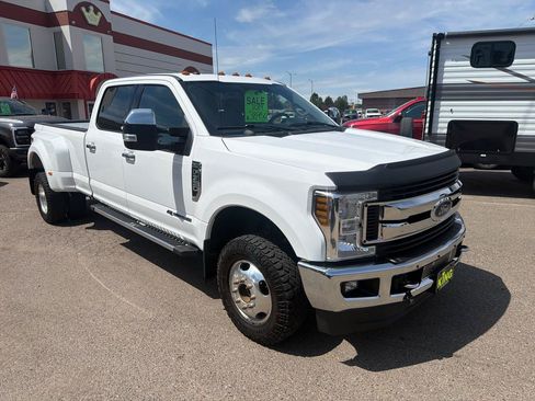 Used 2019 Ford F350 XLT w/ XLT Premium Package AWD/4WD image 2