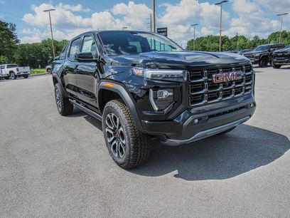 New 2025 GMC Canyon AT4 w/ Nightfall Edition