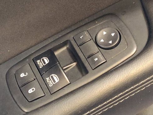 Used 2017 Dodge Challenger SXT RWD image 27