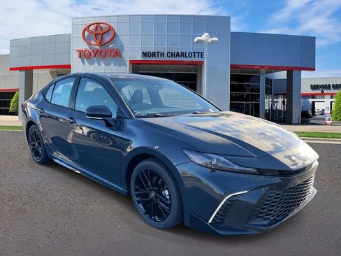 New 2026 Toyota Camry SE image 3