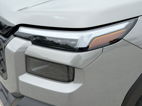 New 2026 Subaru Outback Touring XT AWD/4WD image 9