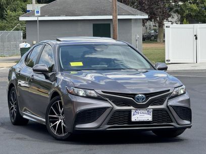 Used 2022 Toyota Camry SE w/ Cold Weather Package
