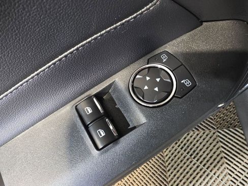 Used 2017 Ford Mustang Premium RWD image 15