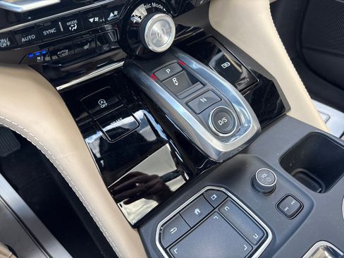 Used 2022 Acura MDX SH-AWD w/ Advance Package image 21