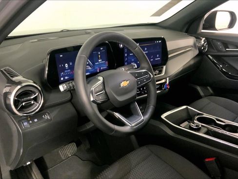 Used 2026 Chevrolet Equinox LT FWD image 15