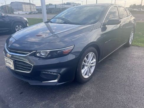 Used 2016 Chevrolet Malibu LT FWD image 1