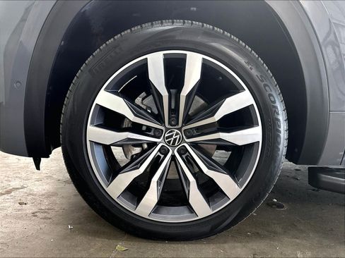 Used 2023 Volkswagen Atlas Cross Sport SEL Premium R-Line AWD/4WD image 37