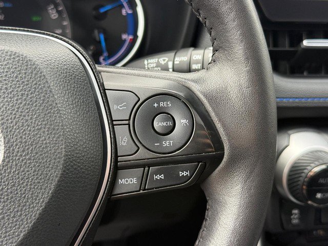 Used 2025 Toyota RAV4 XSE w/ Weather Package AWD/4WD image 21