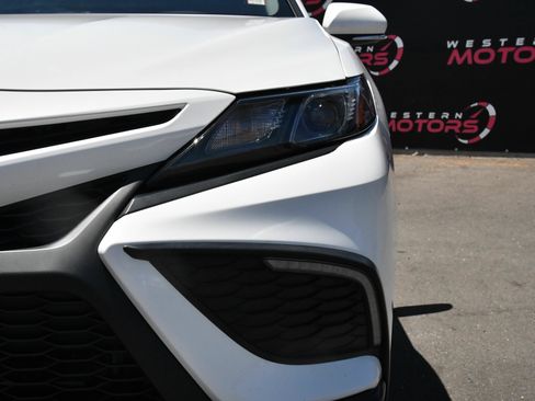 Used 2024 Toyota Camry SE FWD image 11