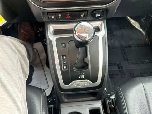 Used 2014 Jeep Compass Latitude w/ Sun/Sound Group image 21