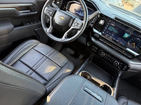Used 2025 Chevrolet Silverado 2500 High Country w/ High Country Premium Package AWD/4WD image 15